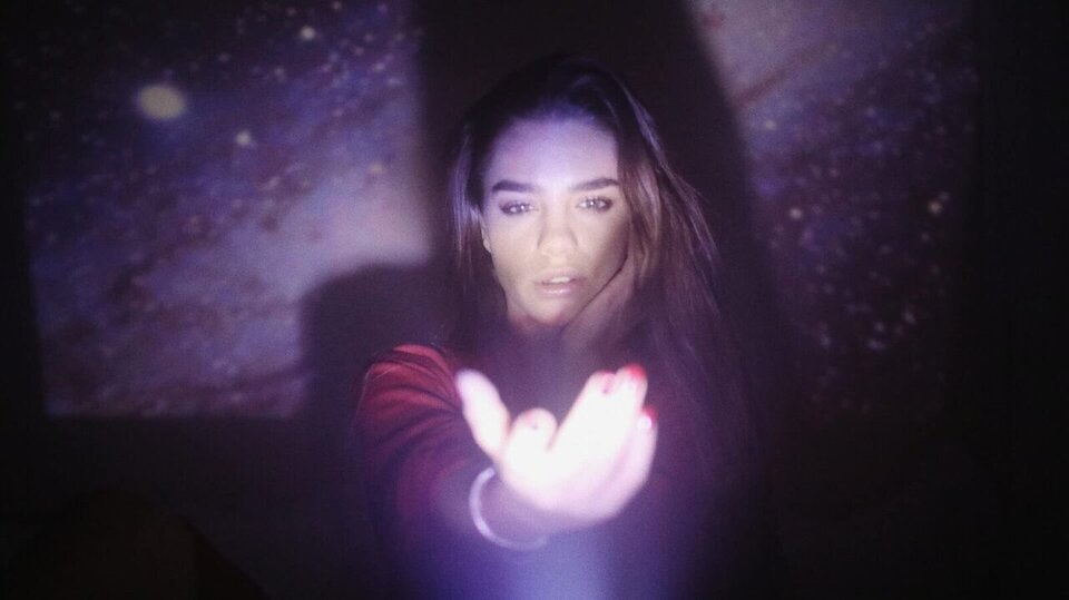 Clairvoyant reading by phone - live clairvoyant available 24/7