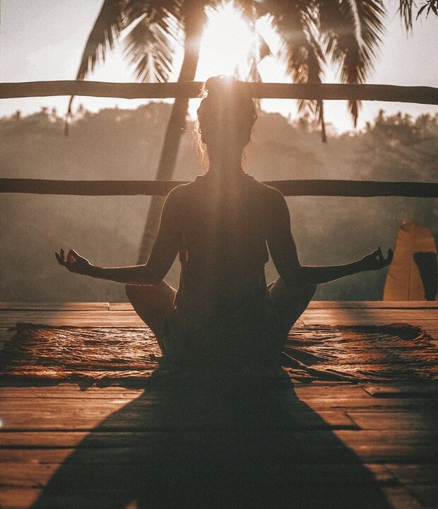 Quiet, intuitive connection during a phone reading