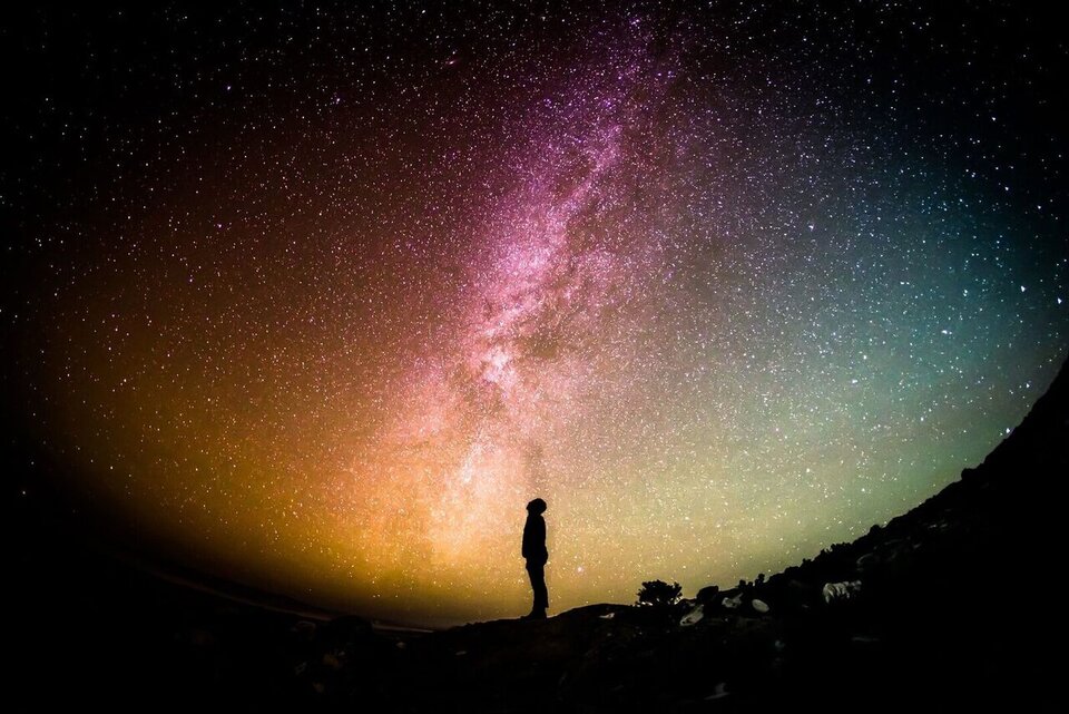 Phone psychic readings - live psychic available 24 hours a day