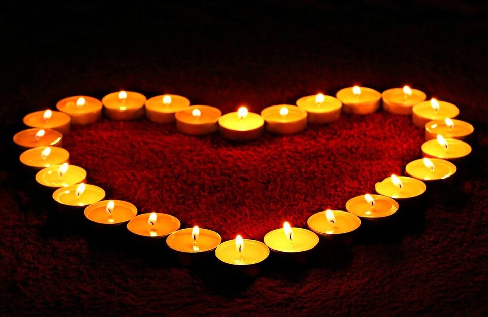 Love psychic reading by phone - live love psychic available 24/7